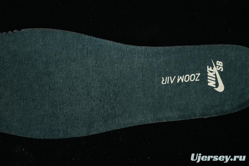 Nike SB Dunk Low Casual Skate Shoes - HF3704-001