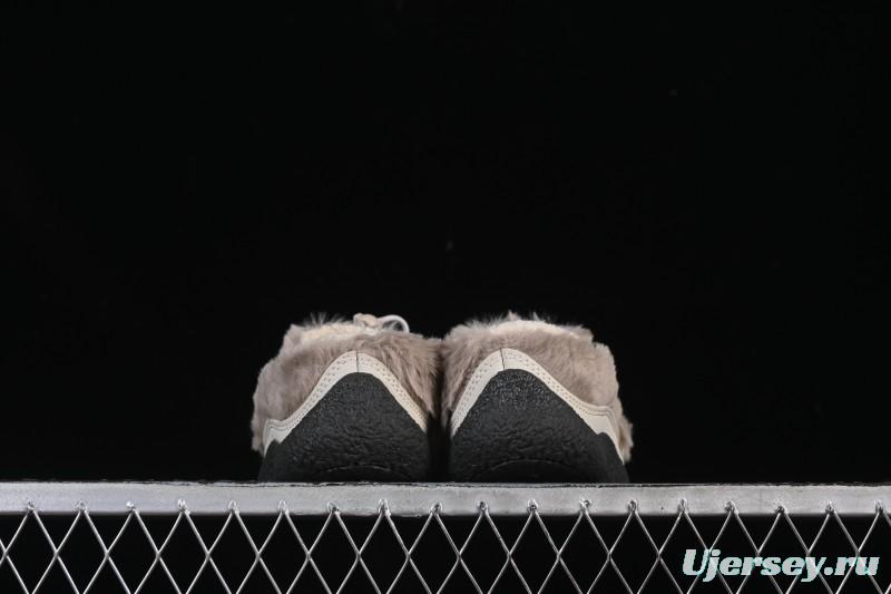 Keen Howser III Slide Winter Plush Casual Lifestyle Shoe - 1029434