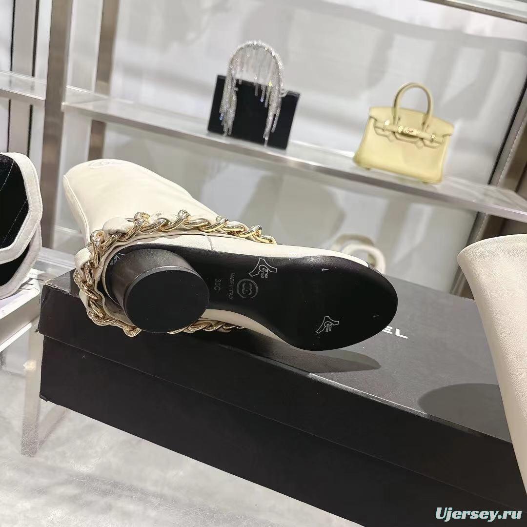 Chanel 2025/SS Runway Turn-Cuff Large Chain Chunky Heel Boots - LY00510