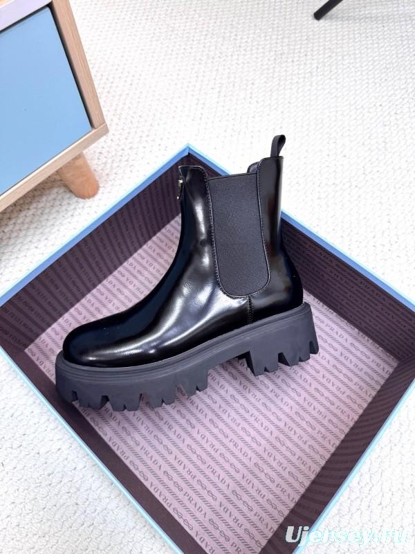 Prada Spring/Summer 2025 Platform Ankle Boots - LY0340