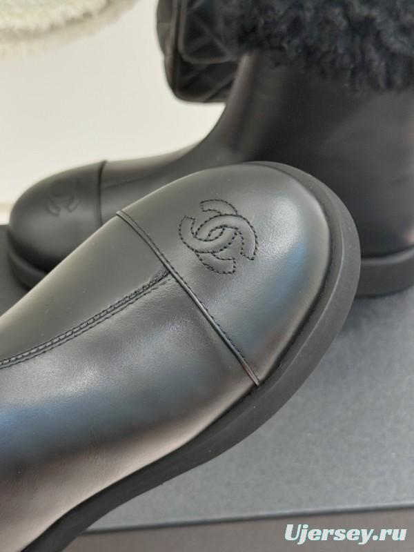 Chanel 25K Series Two-Tone CC Fur Snow Boots - KFY00300