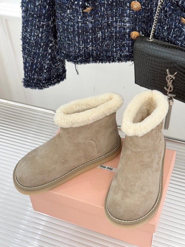 Miu Miu Retro Shearling Platform Snow Boots - KFY00300