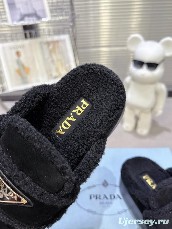Prada Spring/Summer 2025 Runway Shearling Slippers - KFY00280