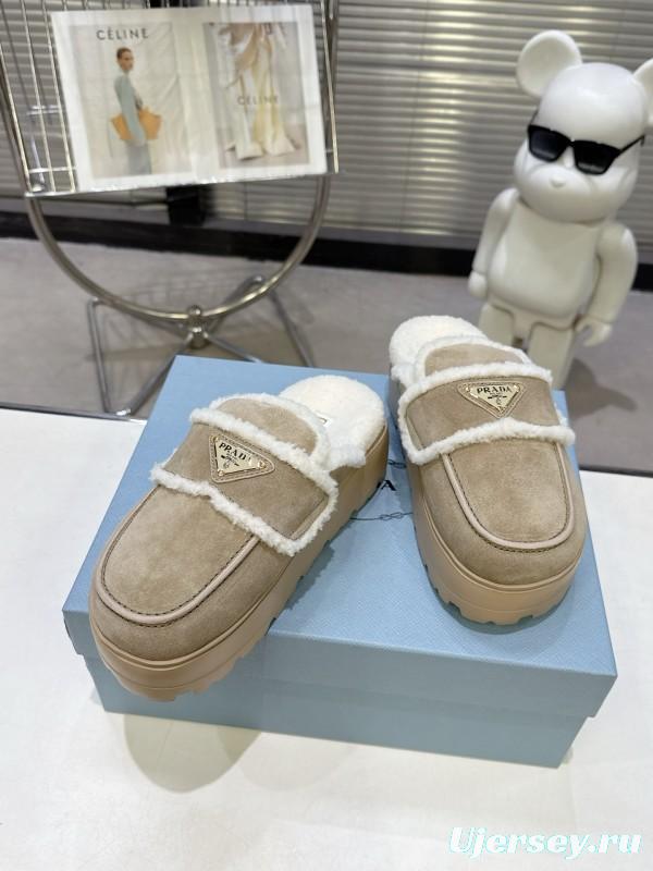 Prada Spring-Summer 2025 Runway Shearling Slippers - KFY00280