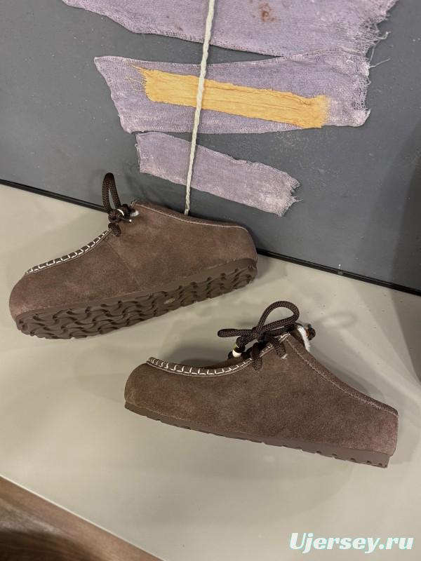 UGG 2025 Spring/Summer Collection Plush Wool Slippers with Vintage Buckle - KFY00240