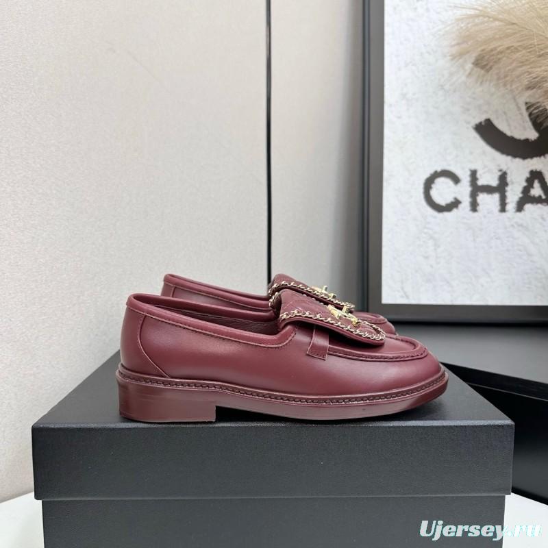 Chanel Classic Flap Chain CC Loafers with Buckle Closure - LY00320