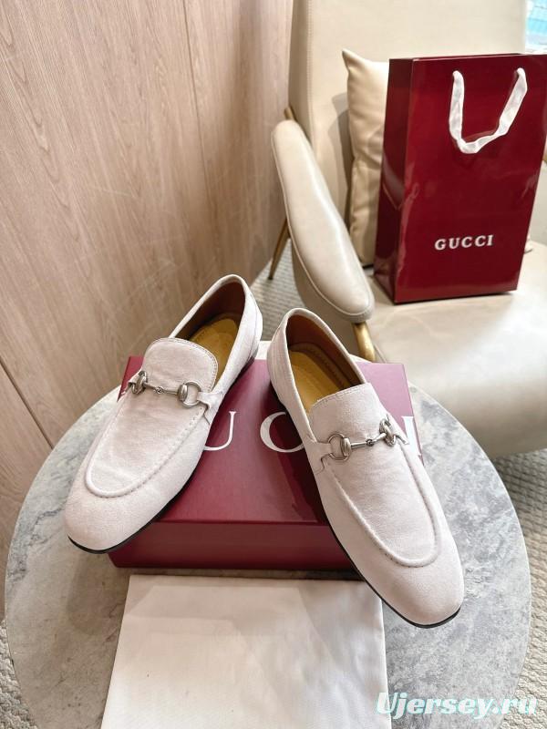 Gucci Leather Loafers with Horsebit Detail - LY00330