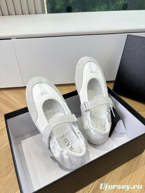 Prada Metal Toe Thin Sole Training Shoes Casual Sneakers - LY00260