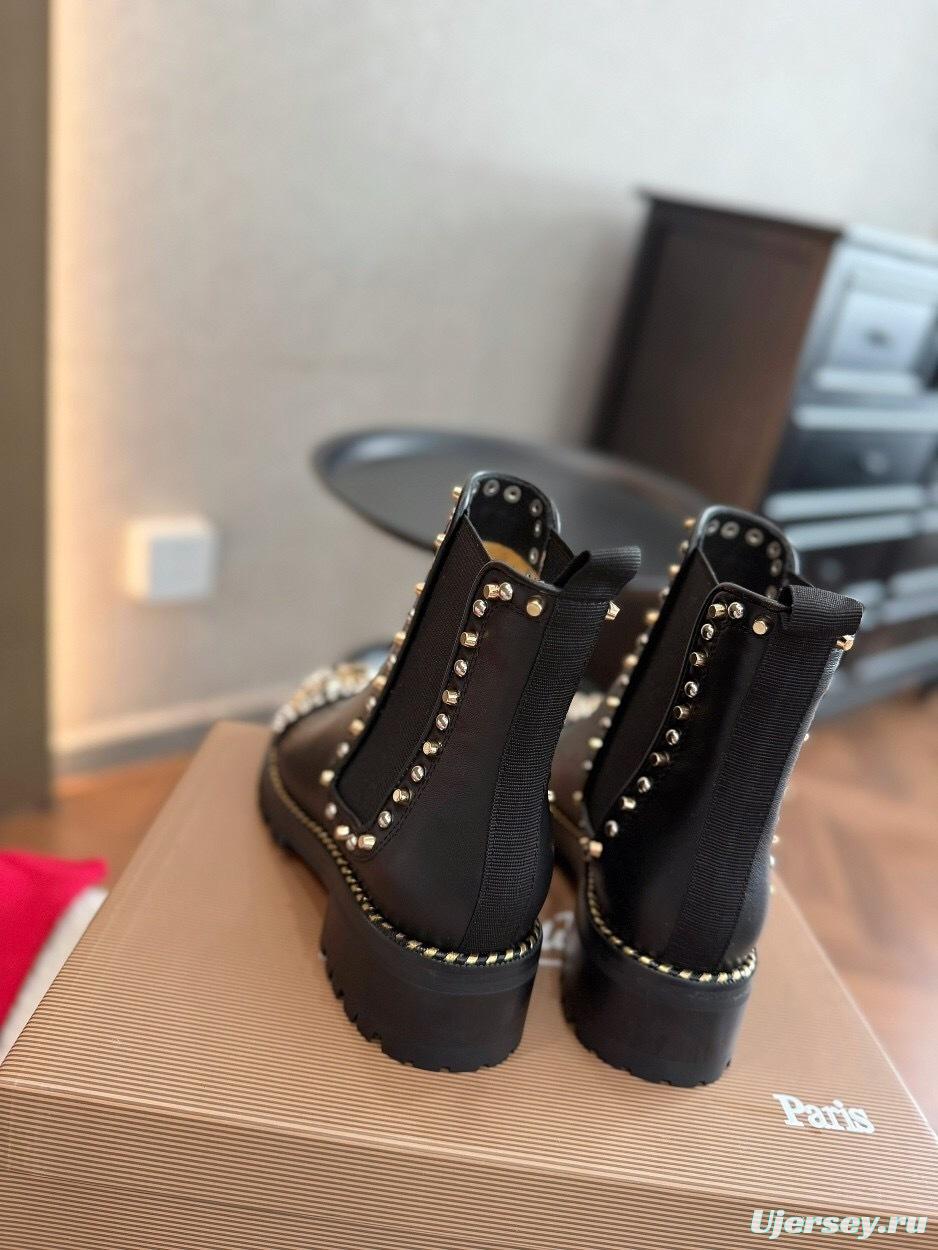 Christian Louboutin Fall/Winter 2025 Classic Ankle Boots with Studded Toe and Dual-Color Sole - LY00350