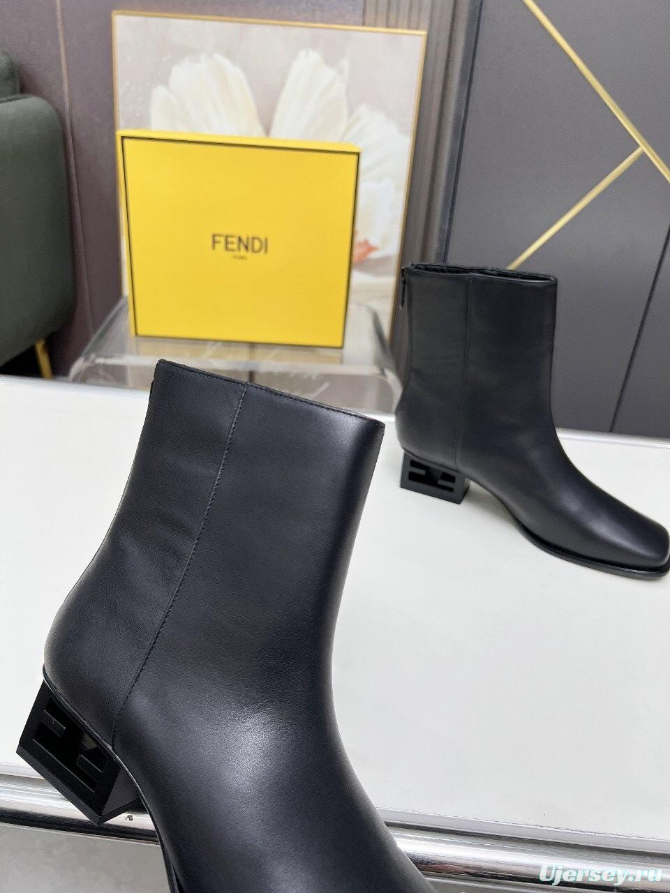 Fendi 2025 SS Short Boots - LY00370