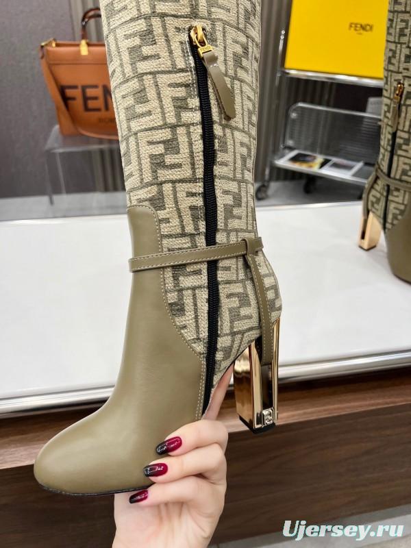 FENDI Delfina Round Toe Boots with FF Buckle - LY00