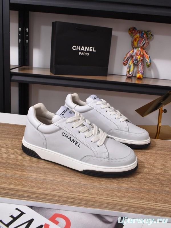 Chanel Classic Loafer with Gradient Logo and Platform Sole - KFY00350