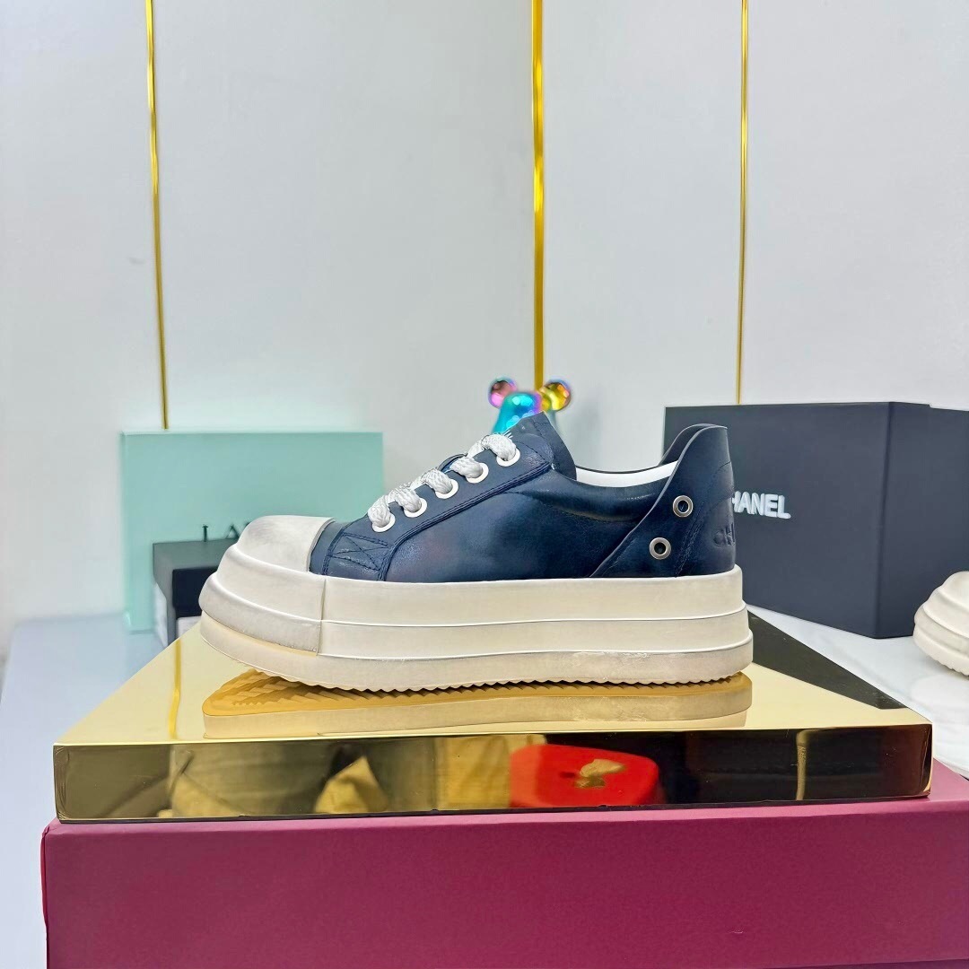 Chanel 2025 SS Classic Panda Dirty Sneakers Bread Shoes - LY00330