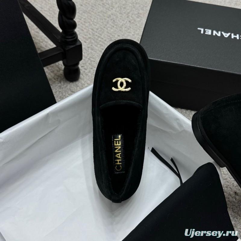 Chanel 2025/SS Teddy Fur Loafers with Double C Logo - KFY00300