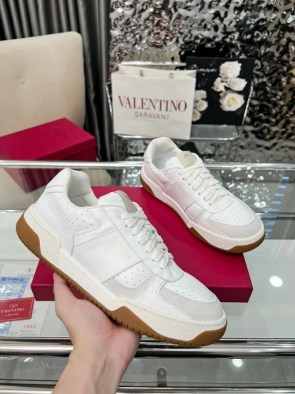 Valentino Joie de Jouer Series Hook-and-Loop Platform Sneakers - AS00360