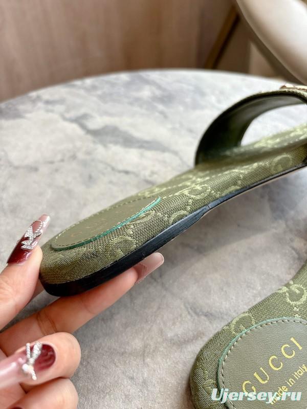 Gucci 2025/SS Leather Mule Sandals with Light Gold Horsebit Detail - LY00280