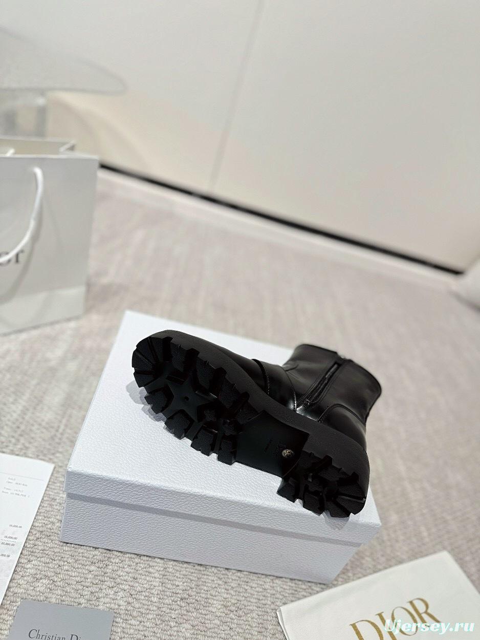 DIOR CHRONO Ankle Boots with CD Logo and Exclusive Zipper - LY00340