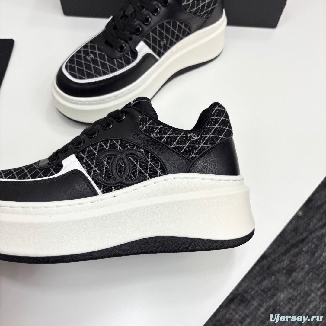 Chanel 2025 SS Panda Casual Sneakers - LY00340
