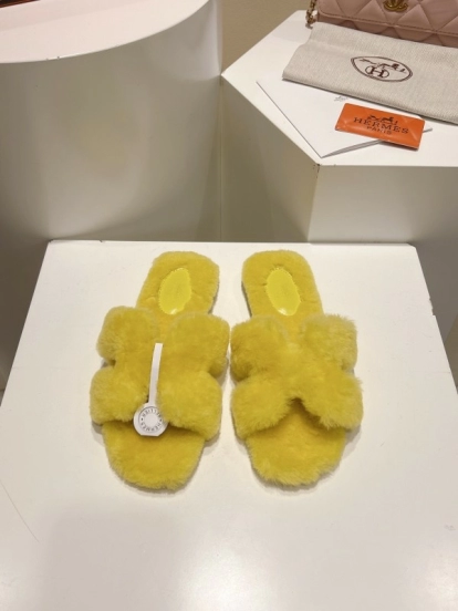Hermès 2025 SS Love Fur Slippers Flat Sole Autumn Winter Collection - LY00240