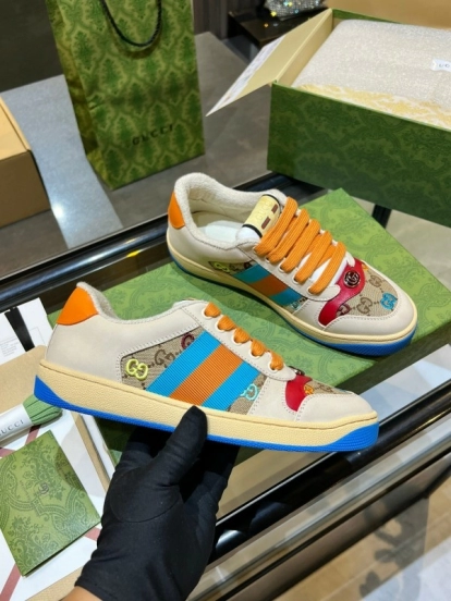 Gucci Distressed Sneakers 2025 SS Collection with Retro Design and Comfort Features - AS00270
