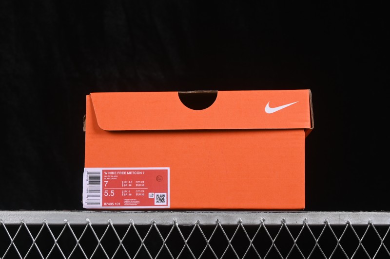 Nike Free Metcon 7 Training Shoes with Breathable Mesh and Durable Grip - II7405-101