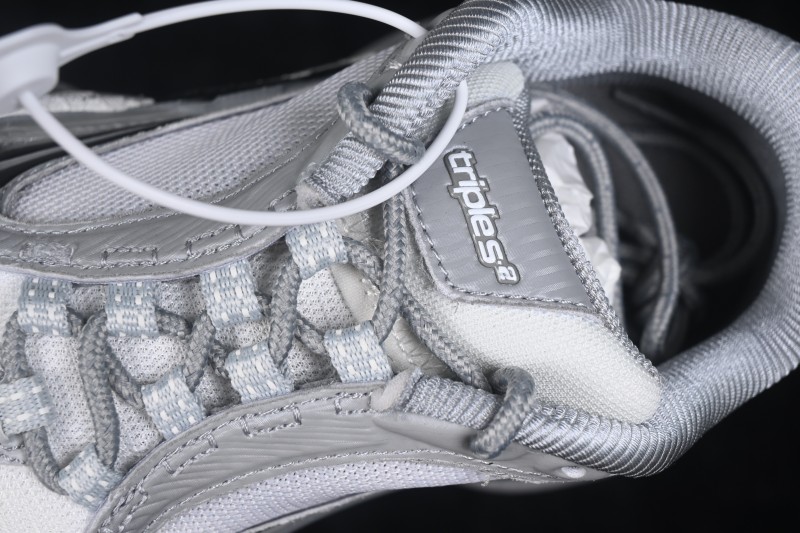 Balenciaga Triple S 2 Gradient Mesh Retro Running Shoes - WTR2G1800
