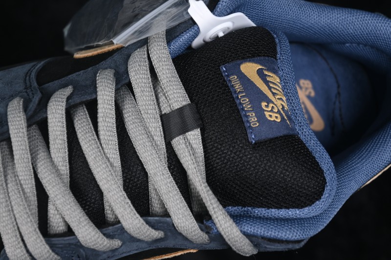 Nike SB Dunk Low Skateboarding Shoes with Premium Leather and Embroidery Craft - HF3063-002