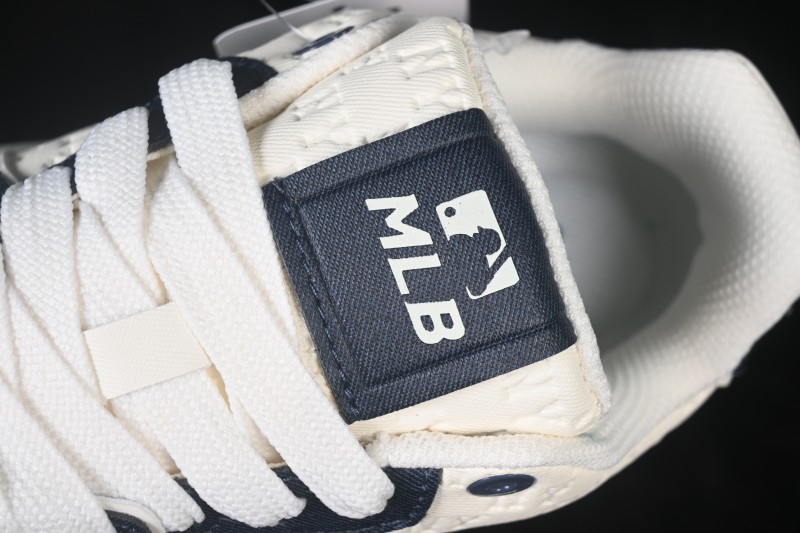 MLB Chunky Curve Liner New York Yankees Thick Sole Casual Running Shoes - 3ASXM066N50NYS