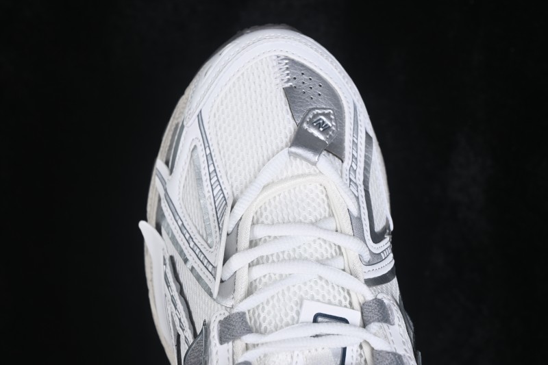 New Balance 1906 Retro Running Shoes with Lightweight Leather and Mesh Upper - U190643N