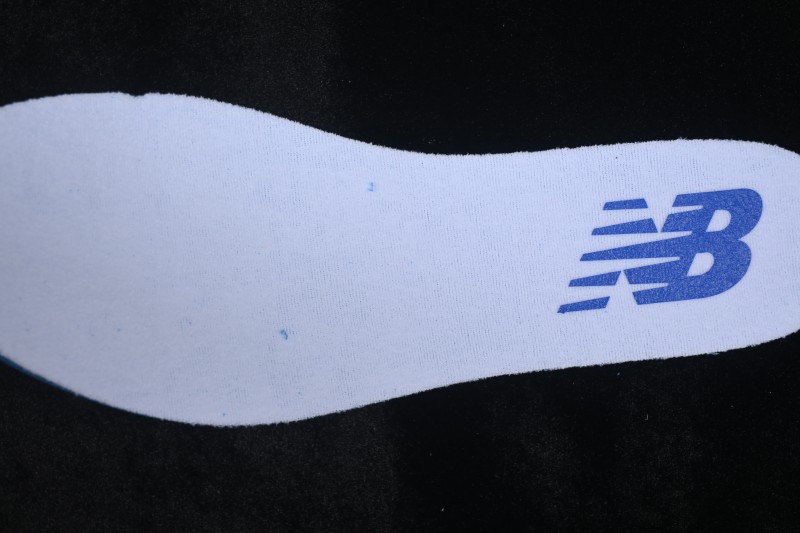 New Balance MS327 Retro Running Shoes with Suede and Mesh Upper - MS327LAB