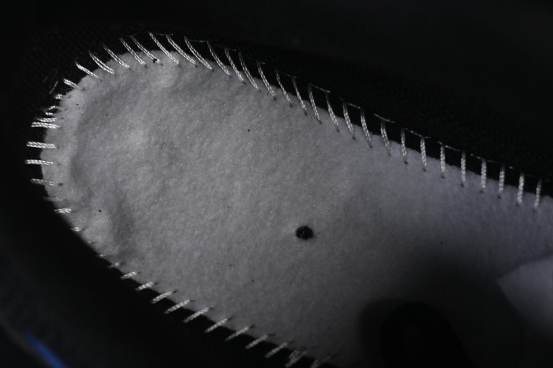 Nike Air Max 90 Retro Running Shoes with Visible Air Cushioning - DM0029-021