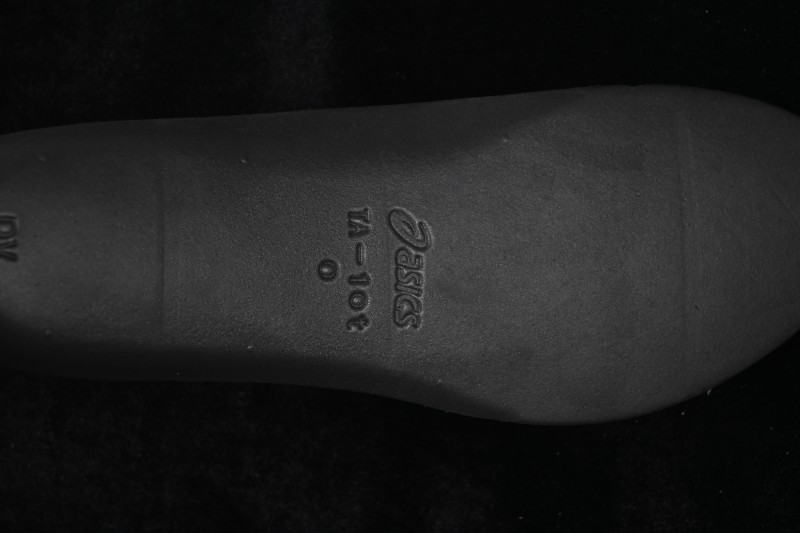 ASICS Gel-Kayano 33 Running Shoes with Breathable Mesh and Professional Cushioning - 1012B939-500