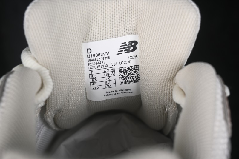 New Balance 1906 Retro Running Shoes with Breathable Mesh and T-Beam Arch Support - U19063VV