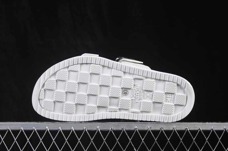 Louis Vuitton Venice Comfort Calfskin Suede Round-Toe Slide Sandals - T.E5