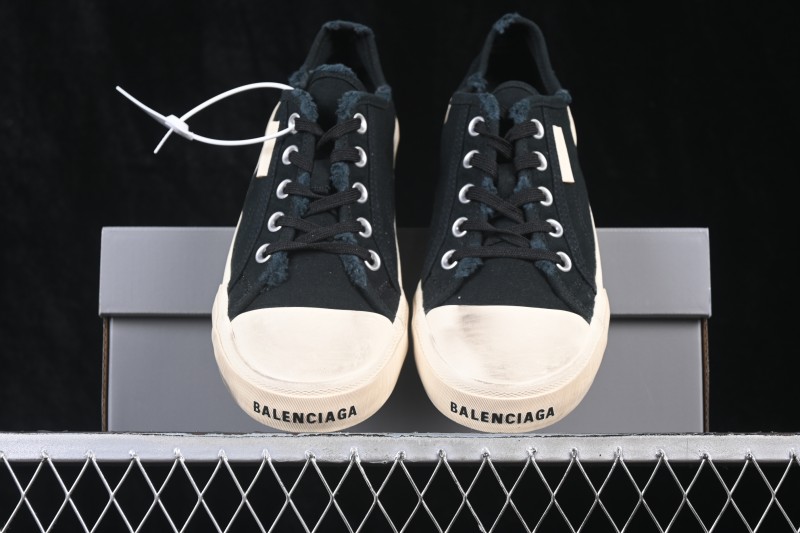 Balenciaga Paris Low Top Lace-Up Distressed Casual Sneakers - W3RC11090