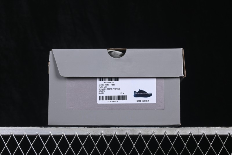 Balenciaga Paris Low Top Distressed Lace-Up Fashion Sneakers - W3RC11090