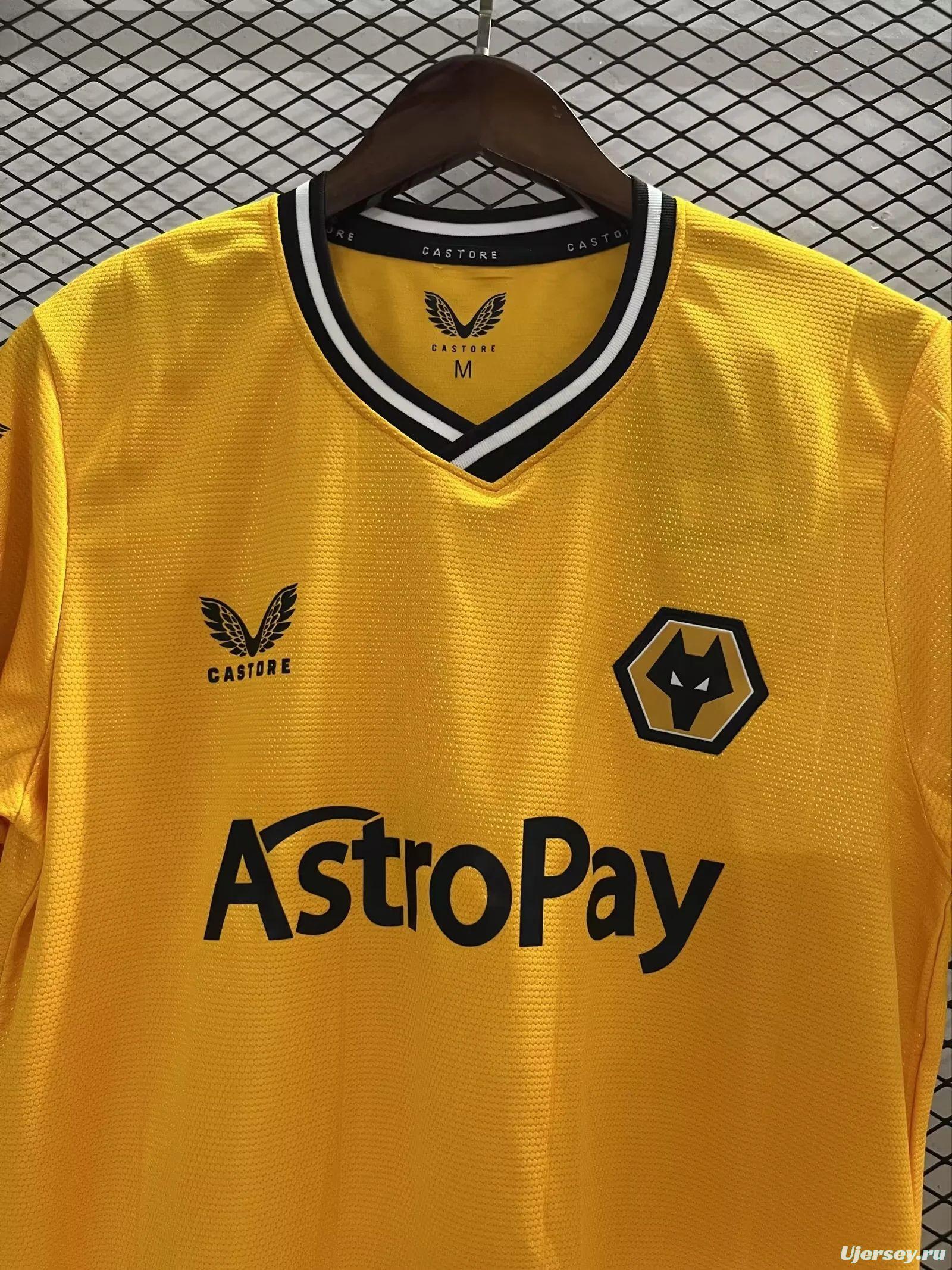 23/24 Wolverhampton Wanderers Home Jersey