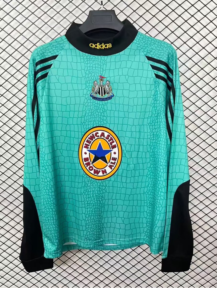 Retro 97/98 Newcastle United Green Goalkeeper Long Sleeve Jersey