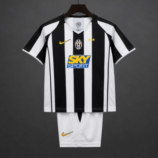 Retro Kids 04/05 Juventus Home Jersey